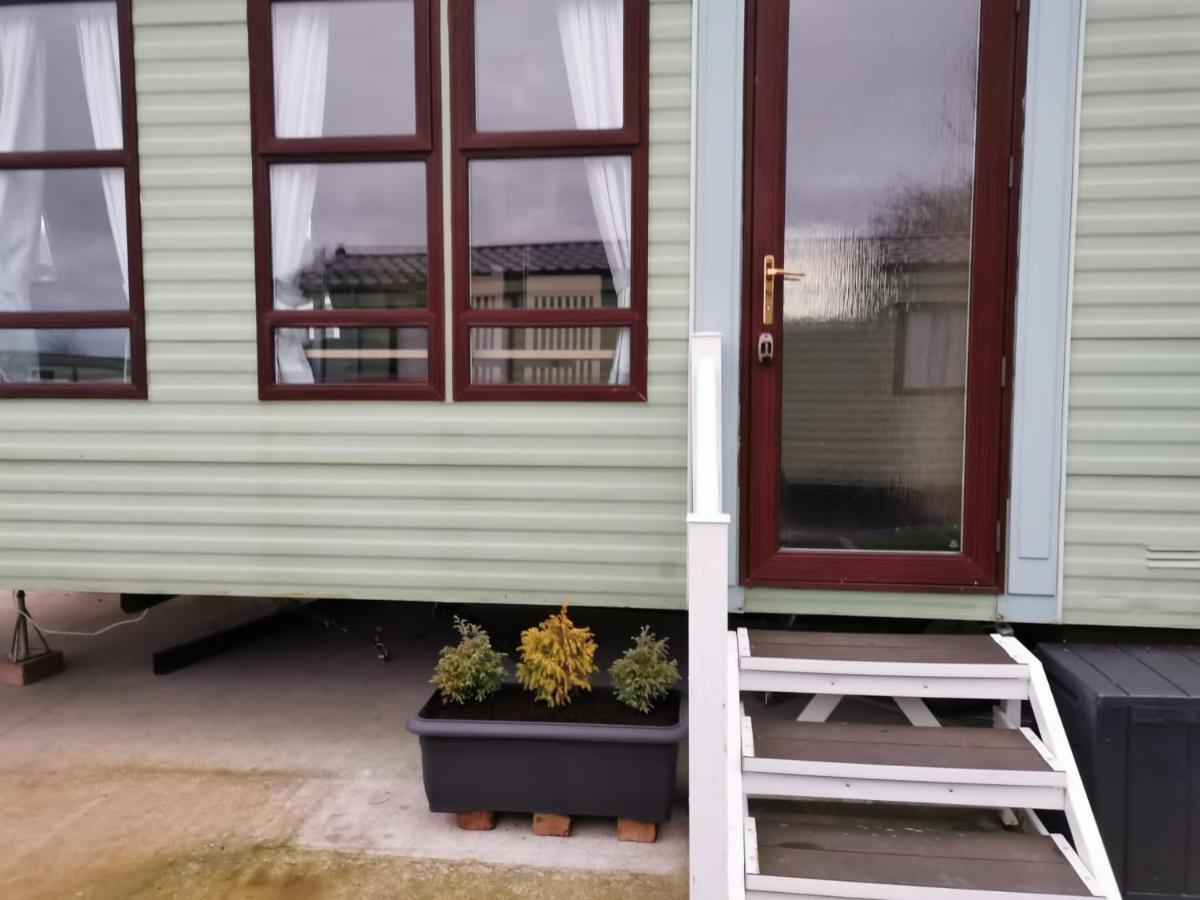 Lovely Static Holiday Caravan Near Whithorn Bagian luar foto
