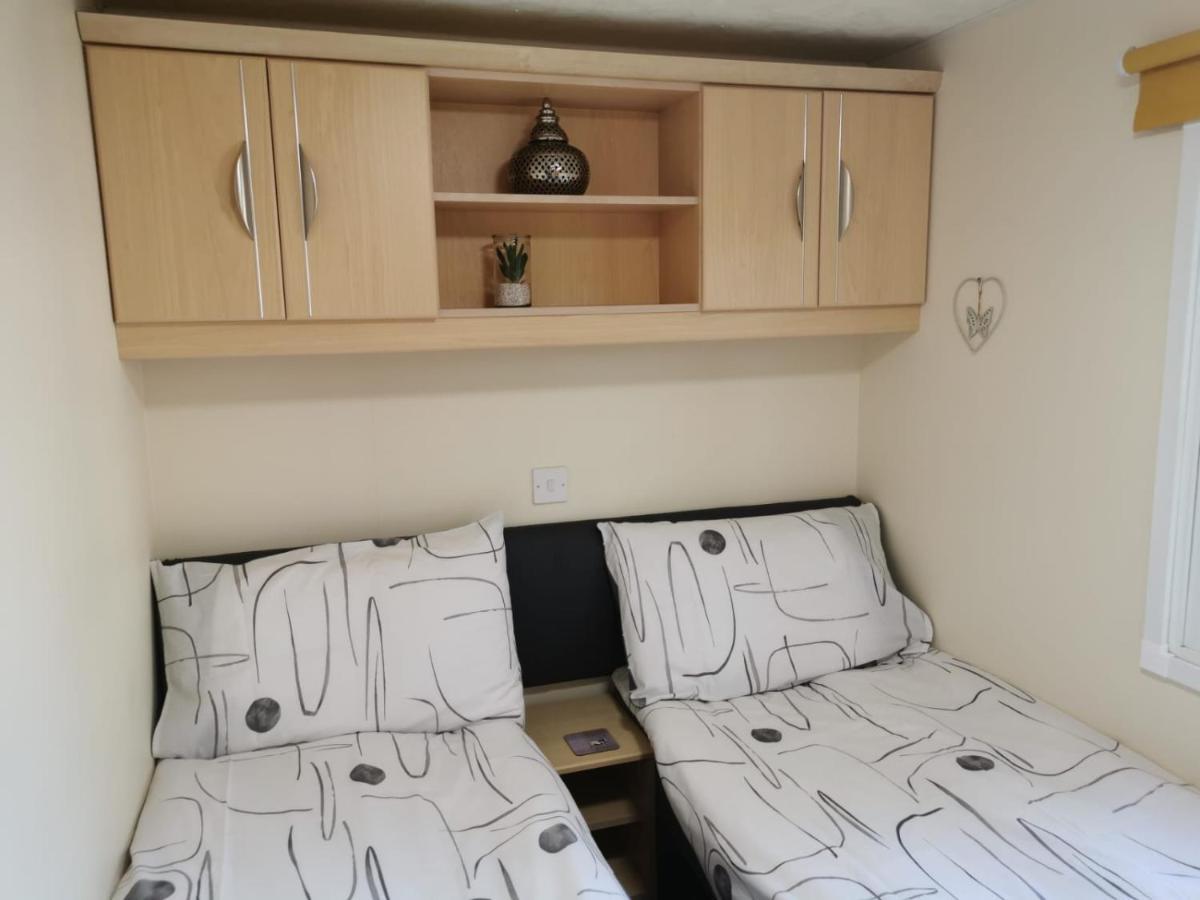 Lovely Static Holiday Caravan Near Whithorn Bagian luar foto
